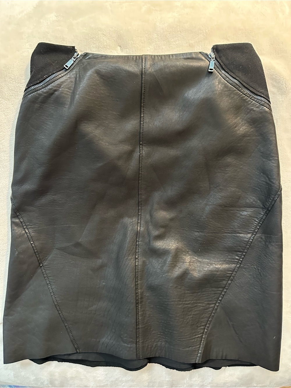 Elie Tahari Black Leather Pencil Skirt with Zip and fabric Accents